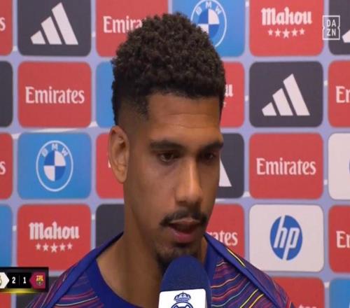 阿劳霍：我不谈今天的亚马尔，我只想说他是优秀的职业球员