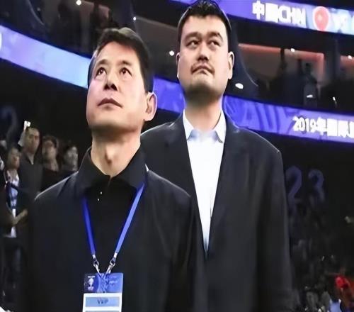 逼姚明退役，他凭一己之力让中国篮球倒退了二十年