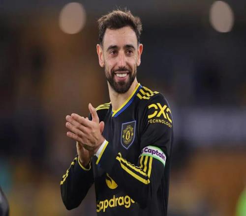 从点球罪人到进攻大腿：B费赛季独造10球要帮曼联重返欧冠