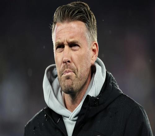 电讯报：狼队新帅首选罗伯爱德华兹，已向米堡提出请求