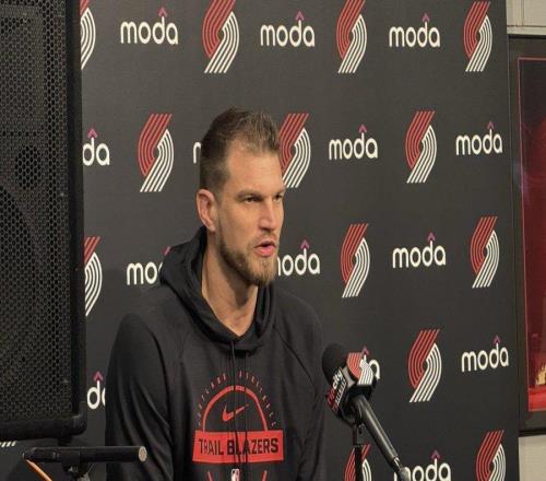 斯普利特：昨天训练场馆内氛围不太好，我准备好执教了