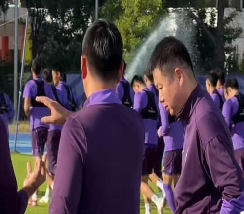 津媒：津门虎队赛前一天抵达云南，尽可能避免高原带来的问题