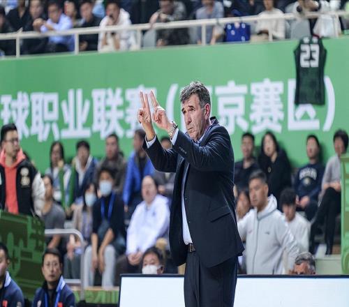 CBA第一位下课的主教练来了！曝外籍名帅被解雇