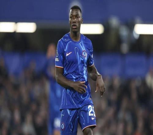 明星神灯夸赞蓝军新后腰：攻防一体实力出色，他会是切尔西成绩的保证