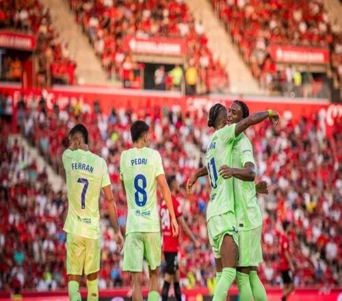 巴萨占据榜首，西甲时隔8年首次有卫冕冠军首轮后领跑