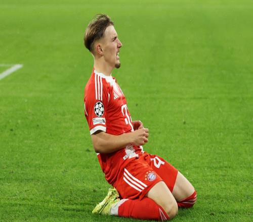 卡尔：17岁就获得全场最佳对我意义重大，这种感觉太棒了