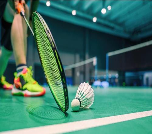 这家日本品牌，吃到了中国的「羽毛球红利」