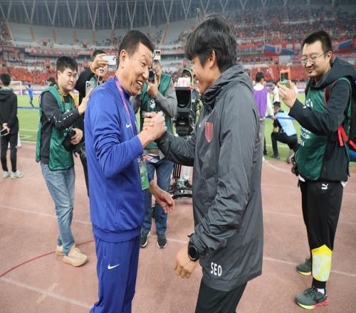 中超再无韩国教练54岁徐正源续约遇阻！名记：蓉城受铜梁龙鼓励