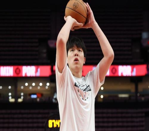 下放了！杨瀚森将前往发展联盟进行训练，下周一回归备战湖人！