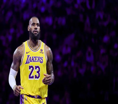 湖人队记吐槽：詹姆斯的行为太差劲了，我们都有权这么说