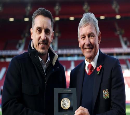 官方：曼联传奇后卫加里内维尔入选英超名人堂