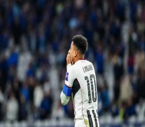 昂首接受球迷掌声！申花亚冠首胜，捍卫中超脸面