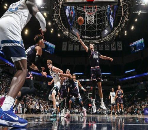 广州龙狮惨败60分！NBA的世界，还是太残酷了！