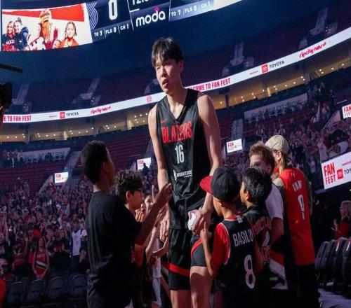 终于来了！男篮“新老大”正式站稳NBA，这可是开拓者的第一大腿