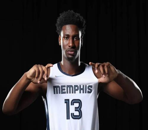 3J杰克逊，26岁的年纪就已经“躺平”了