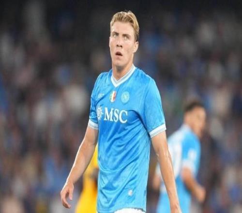 迪马：麦克托米奈回归那不勒斯欧冠赛前训练，霍伊伦缺席