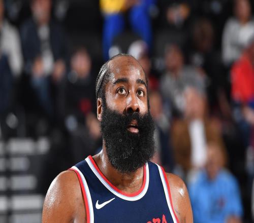 手感不佳！哈登10中4拿到8分，三场季前赛三分10中1