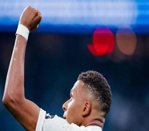 本季欧冠场均创造机会榜：姆巴佩4次，福登3.5次&维尔茨3.4次