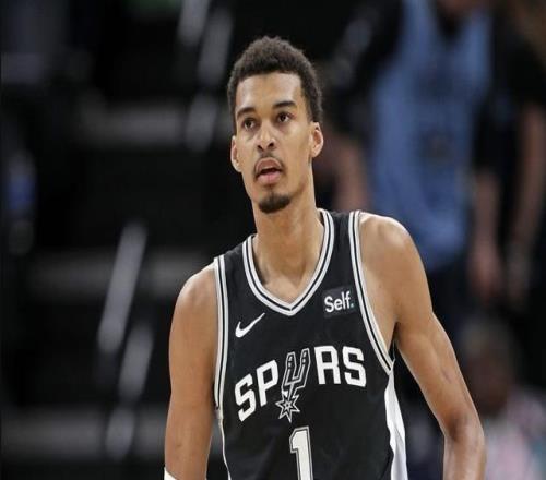 文班亚马：天知道今夏我付出多少努力，中国之行起到关键作用