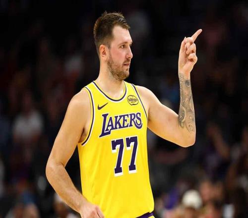 NBA传闻：犹太节日如何阻碍卢卡东契奇的交易