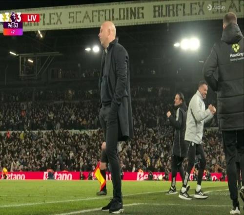 利物浦本赛季英超有10粒丢球来自定位球，仅次于森林