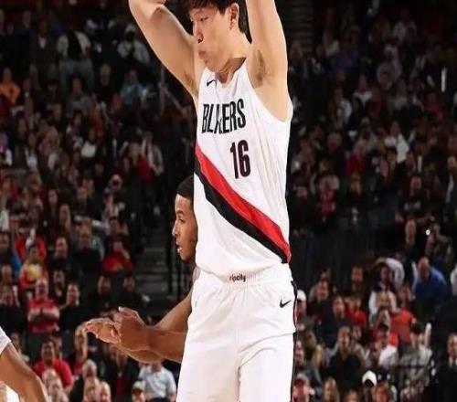 走出首战低迷，杨瀚森NBA季前赛迅速反弹制造高光时刻