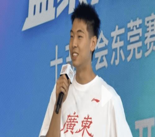 崔永熙：广东男篮会开启一个疯狂的赛季，期待与兄弟们一起拼搏