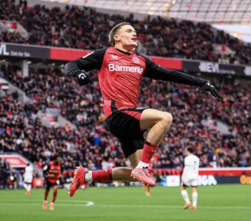 转会费2.5亿欧！德甲3名伪球星现形：加盟英超30场0球，昙花一现