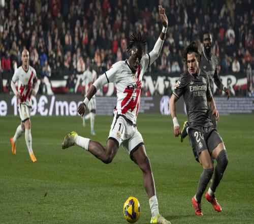 西甲领头羊迎来考验，皇马客战同城对手巴列卡诺