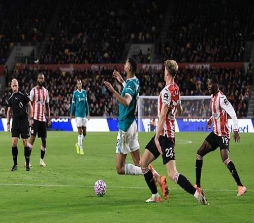 英超官方解释加克波禁区倒地未判点：VAR核实柯林斯未犯规