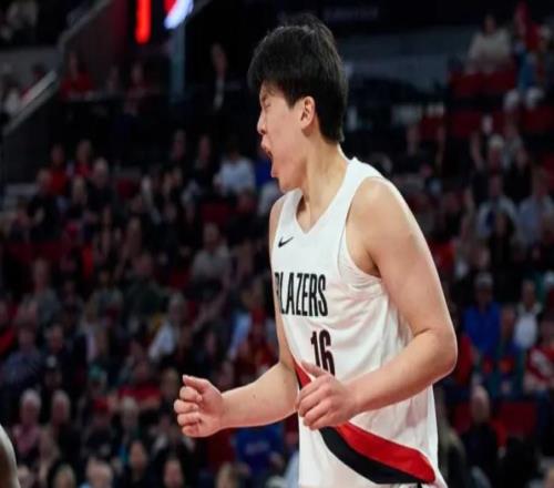 NBA开拓者139119轻取勇士迎首胜，杨瀚森7分钟2分1板2帽，库里空砍35分