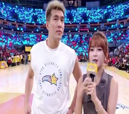 郭艾伦轰43分重回巅峰,马布里自愧不如终于报上一箭之仇+圆梦MVP