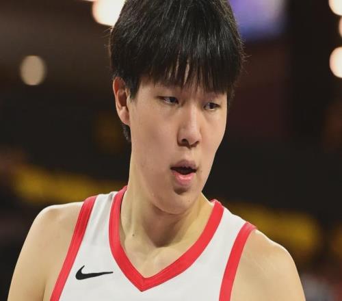 WOC！被三分绝杀！杨瀚森背靠背11+7+4+1...