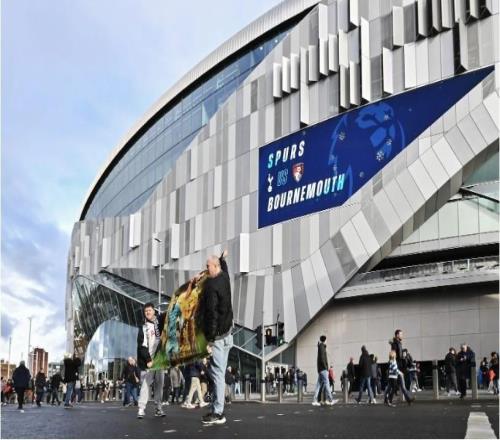 电讯报：热刺的新商业总监斯科彻将负责寻找球场冠名商