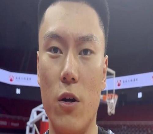 李弘权：上海男篮现在人人都能打球，人员齐整后我们定会更强