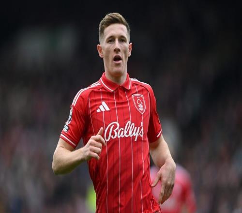 记者：安德森不太可能在冬窗去曼联，他只要留队就能进世界杯