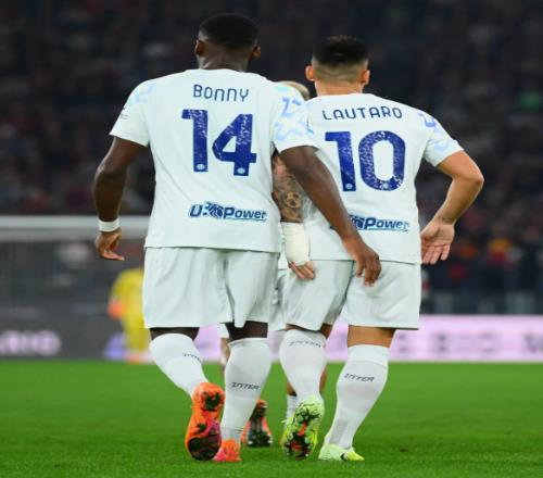 四连胜后再度登顶！国米省下2500万欧元，小西蒙尼两度助力