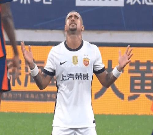 中超海港客场43海牛领跑兰克尔泽莱昂纳多各2球