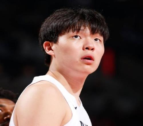 杨瀚森对中国男篮最大好处：会吸引NBA球队重新关注中国球员