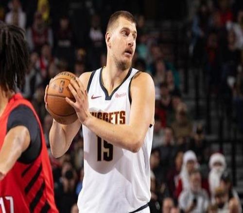 追平老詹并列历史第二！约老师生涯第295次砍下20+10+5