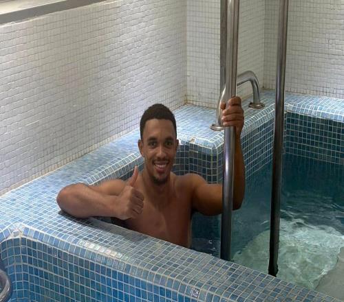 已回归参加训练，有望出战利物浦阿诺德社媒：很快回归