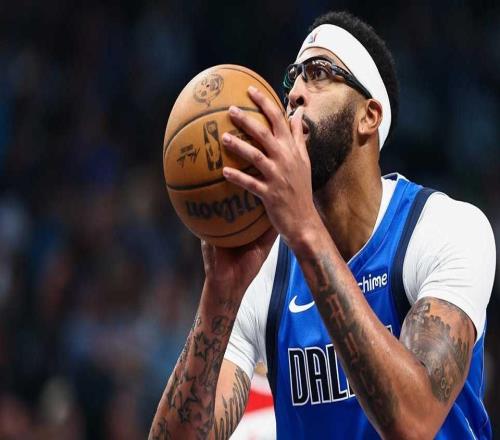 独行侠主教练基德谈戴维斯，在202526赛季NBA开局阶段的身体状况