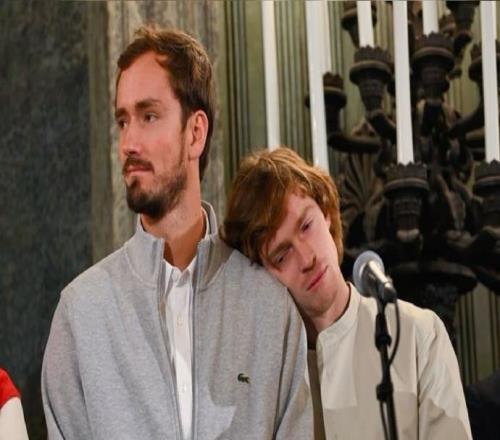 终结决赛六连败、打破冠军荒，梅总终于笑了