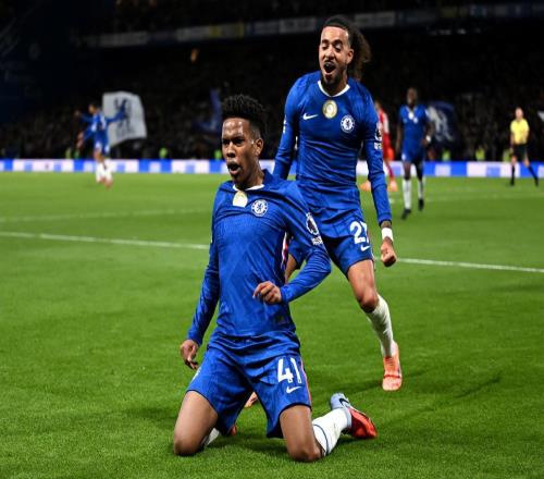 1：2！18岁天才化身救世主切尔西绝杀利物浦斯洛特3连败+丢榜首