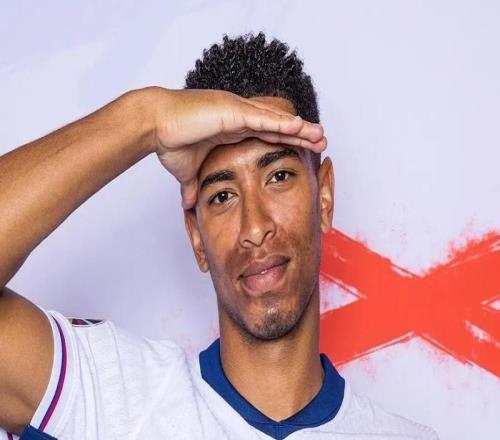 被换下时很不高兴：人才太多了，皇马主力先生被图赫尔“弃用”