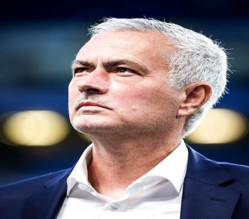 41！30！足坛一夜综述，拜仁13连胜，大巴黎翻车穆里尼奥进4强