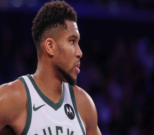 NBA传闻：雄鹿队依然拒绝所有关于扬尼斯阿德托昆博的交易提议