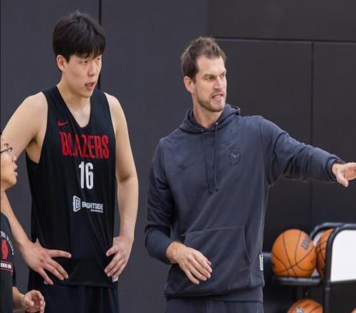 开拓者换帅，新帅斯普利特对杨瀚森评价一针见血，有两喜一忧！