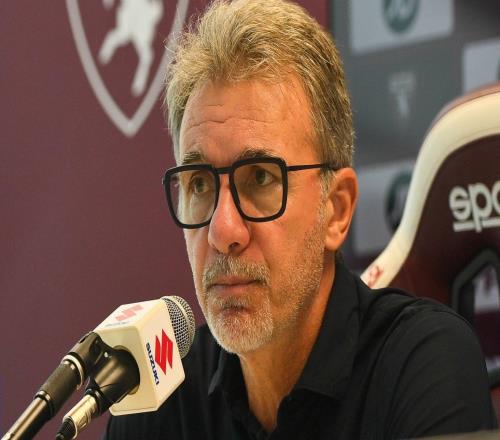 两名记者赛后发布会爆发冲突，巴罗尼：你们不尊重自己的职业