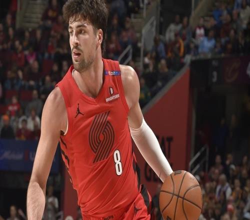 阿夫迪亚开局连续三场20+！23年利拉德后开拓者首人